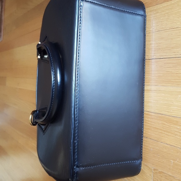 Louis Vuitton Sablon Vintage Handbag - Picture 6 of 16